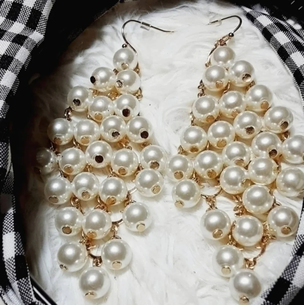 Gingham & Pearly Drip Accessories Bundle